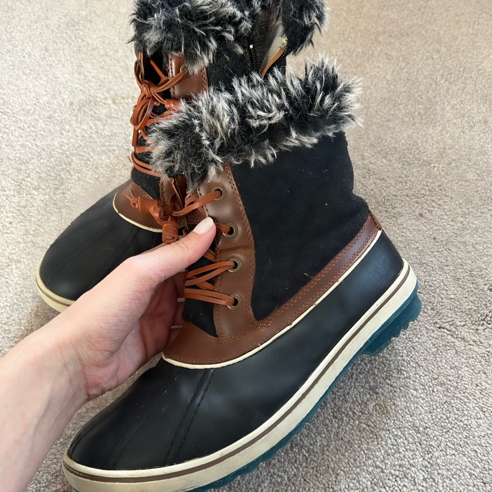 Duck boots